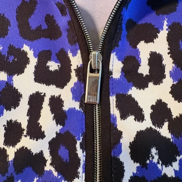 GOLF SHIRT - TAIL - 💙🤍 - Picture 4 of 5